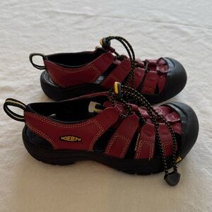 Keen Newport Kids Red and Black Sandals